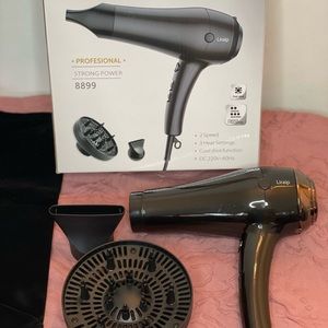 Blow dryer